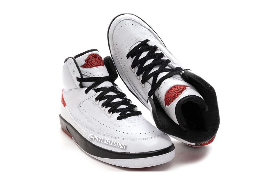 Air Jordan 2 Chicago