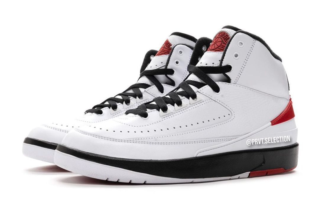 Air Jordan 2 Chicago