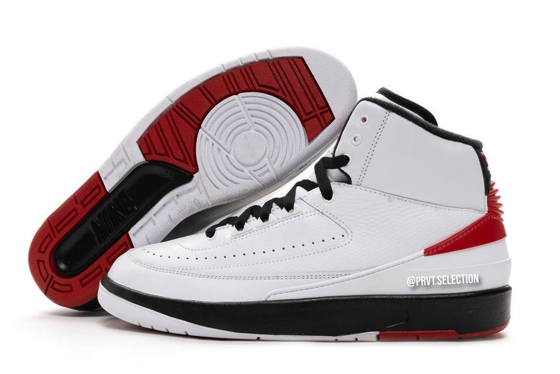 Air Jordan 2 Chicago