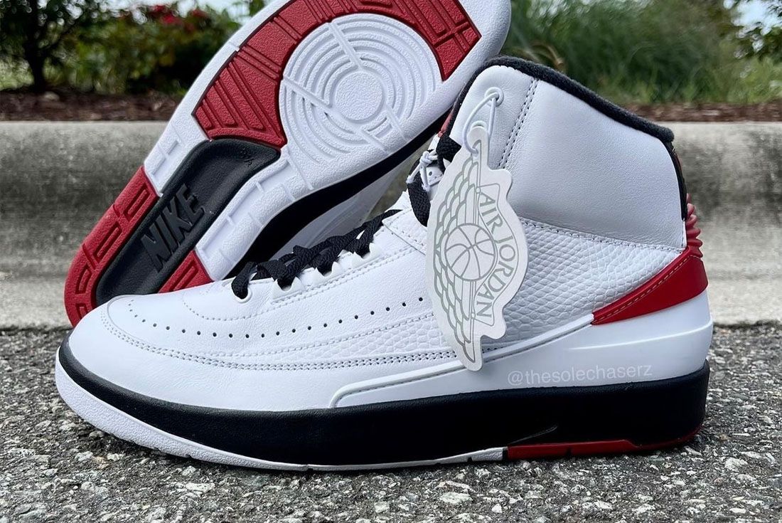 Air Jordan 2 Chicago